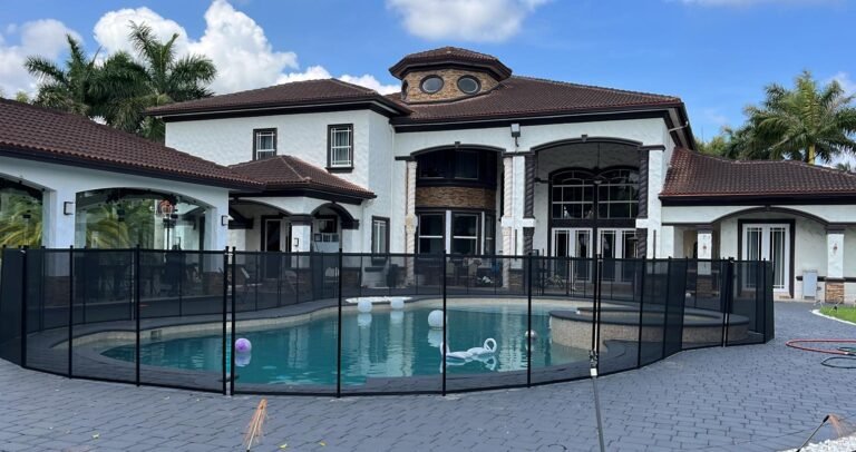Pool fencing see-thru - The Pool Fence Removable mesh pool fence installation 2