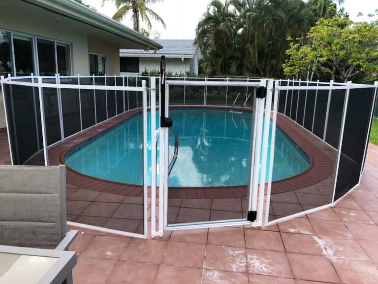 WhatsApp Image 2023-10-04 at 18.47.23 (1) - The Pool Fence Removable mesh pool fence installation 12